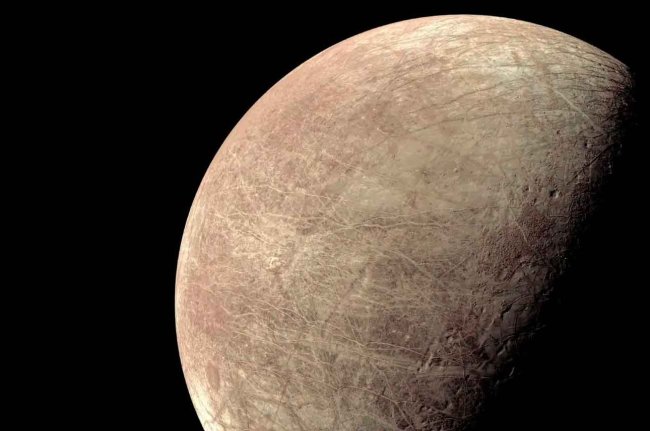 Толстый лед осложнит поиск жизни на спутнике Европа - Интернет технологии.