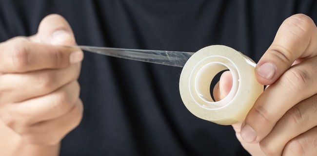 Ученые раскрыли секрет резкого звука отрывающегося скотча - Наука.