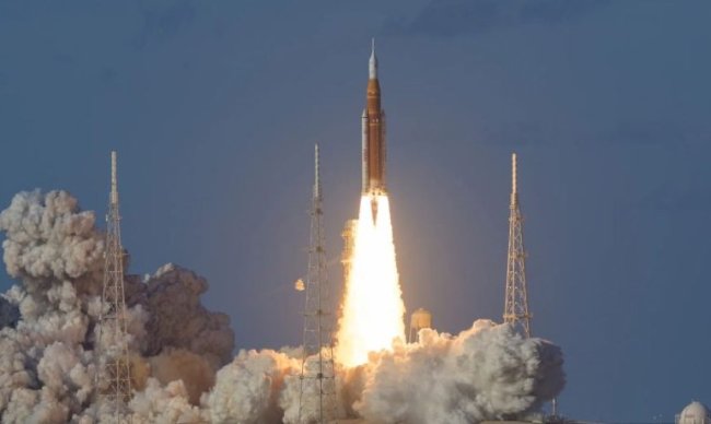 Человечество отправилось к Луне! Миссия Артемида II официально началась - Интернет технологии.