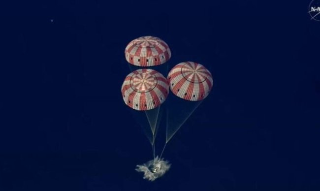 Капсула Orion с экипажем приводнилась в Тихом океане, завершив первый за полвека пилотируемый полет за пределы околоземной орбиты - Интернет технологии.