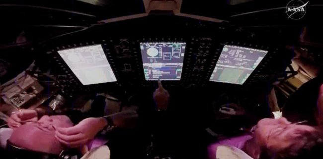 Корабль «Орион» успешно совершил ключевой маневр и направился к Луне - Наука.