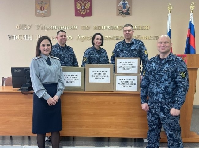 Сотрудники УФСИН присоединились к сбору помощи для военнослужащих