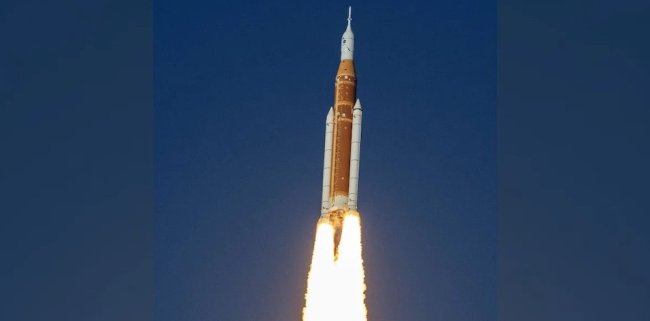 Впервые за 54 года. NASA успешно отправила людей к Луне в рамках миссии Artemis 2 - Наука.