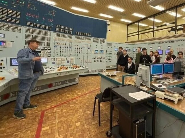 Свыше 1,5 тысячи школьников побывали на профэкскурсиях на предприятиях Заполярья